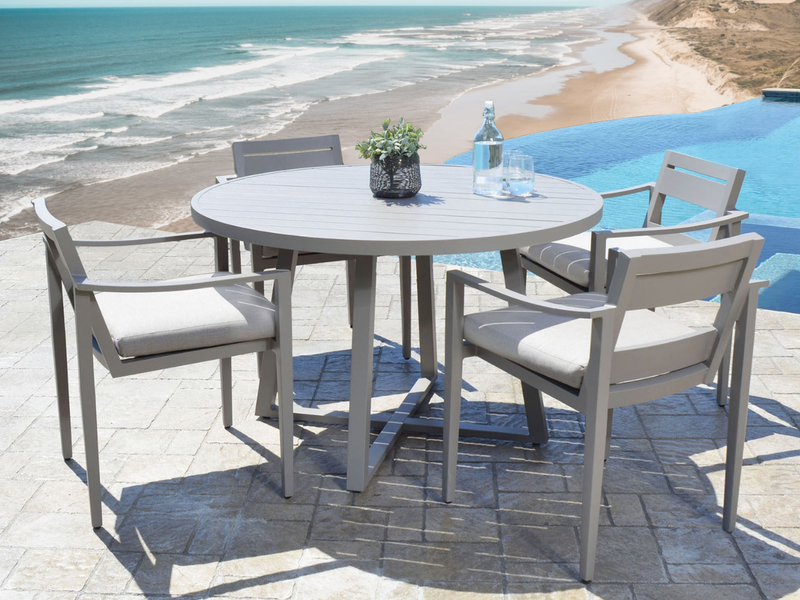 Hyland Hills Dining Armchair (4-Pack)