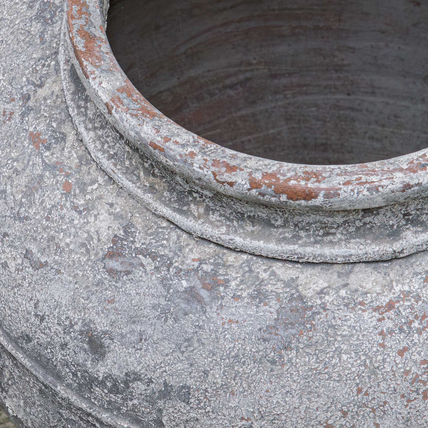 Abbyson Home Echoes Of Time Concrete Outdoor Planter