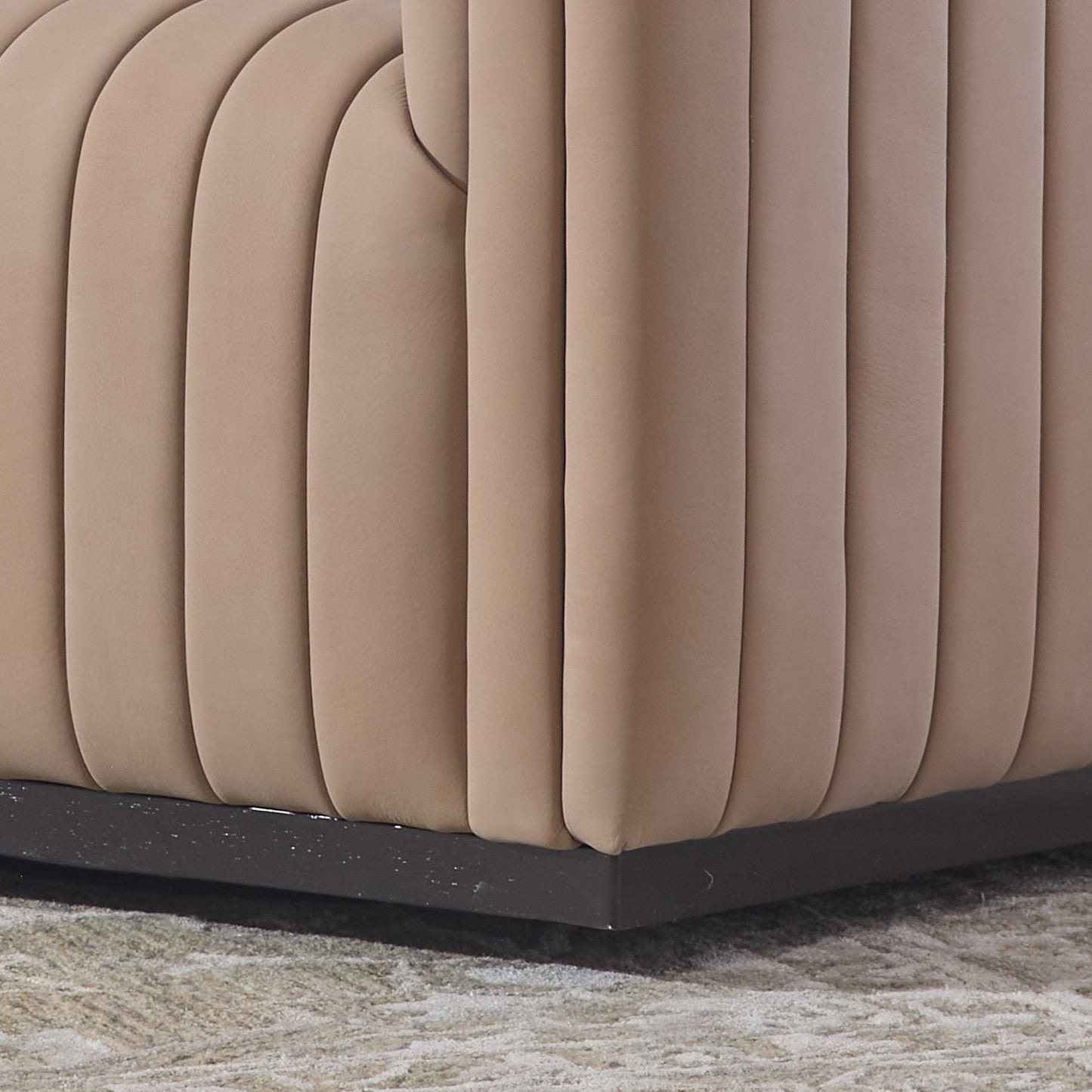 Vail Top Grain Leather Channeled Swivel Chair