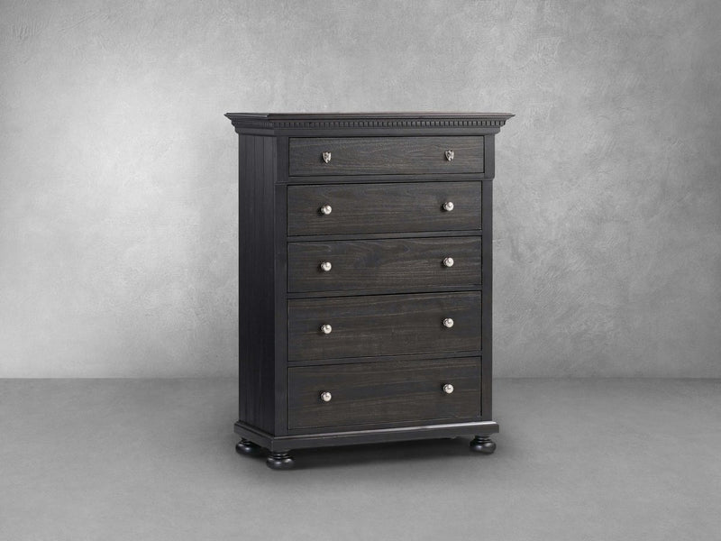 Hendrick Traditional Chest