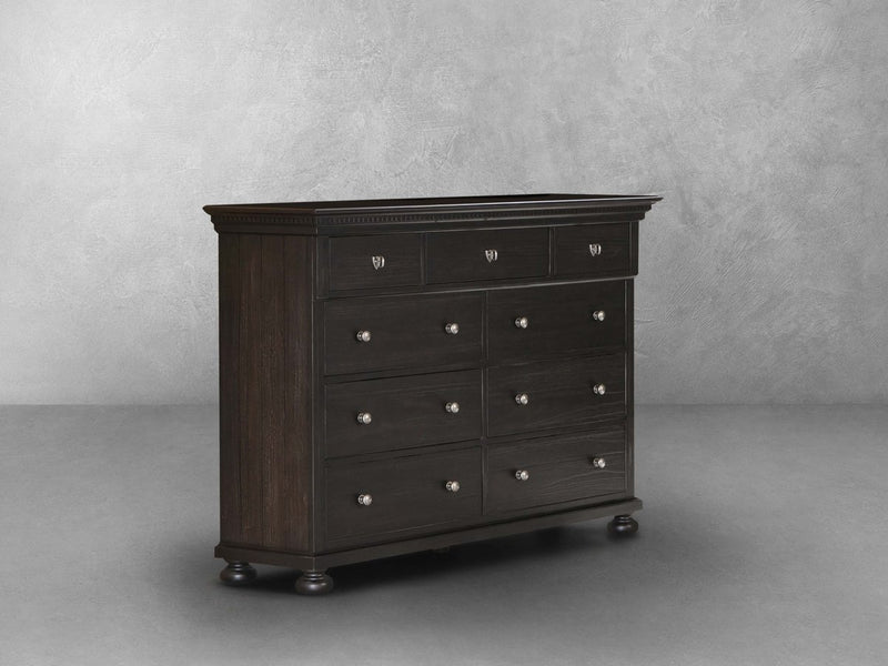 Hendrick Traditional Dresser