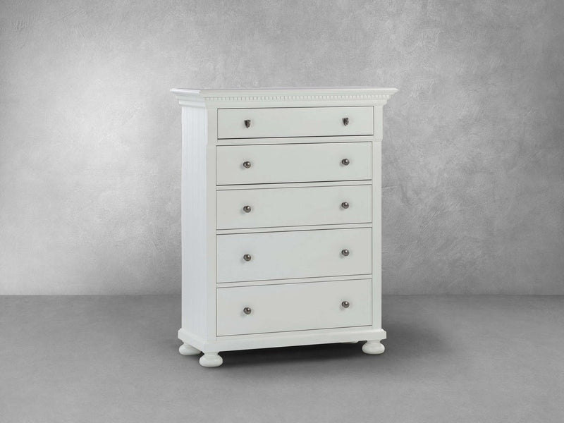 Hendrick Traditional Chest