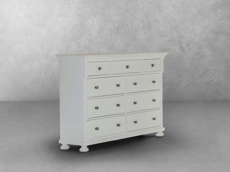 Hendrick Traditional Dresser