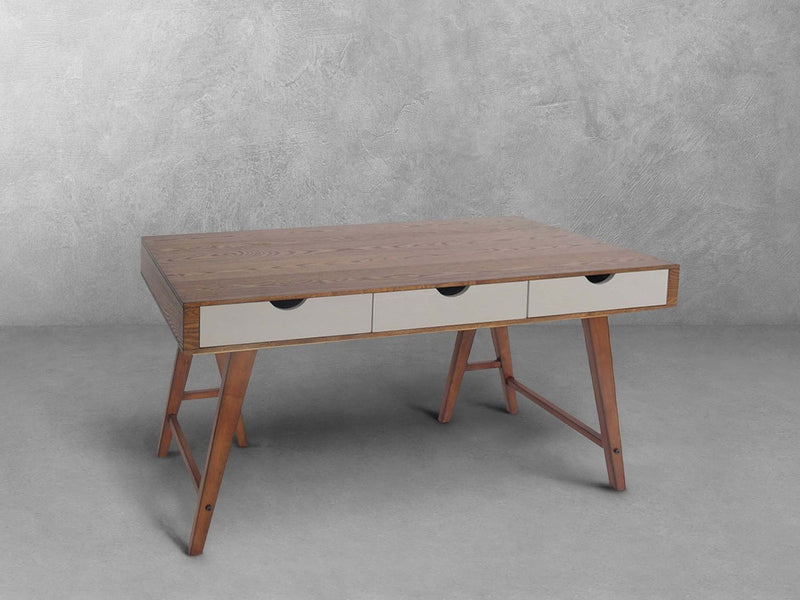 Malin Desk