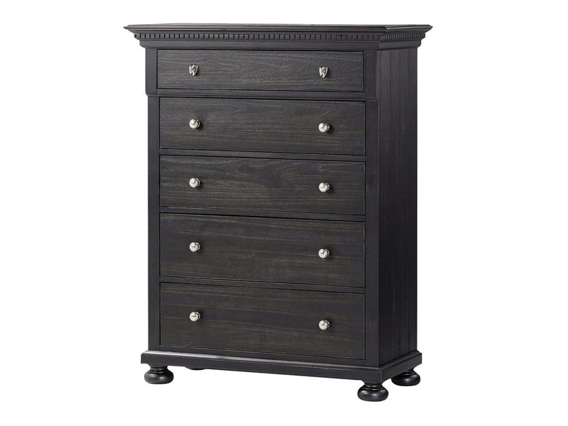 Hendrick Traditional Chest