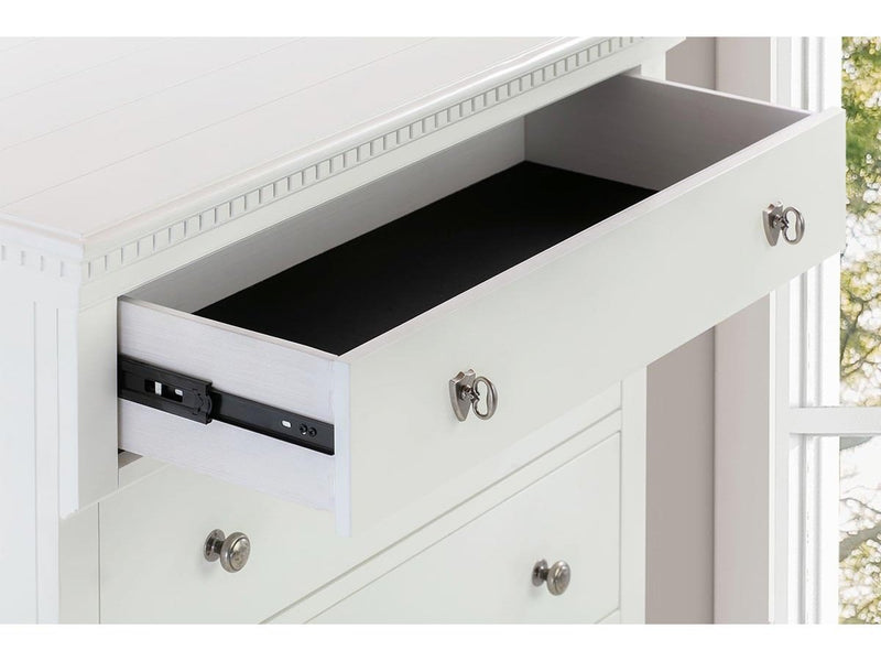 Hendrick Traditional Chest