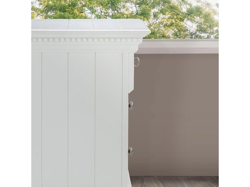 Hendrick Traditional Dresser