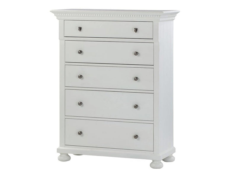 Hendrick Traditional Chest