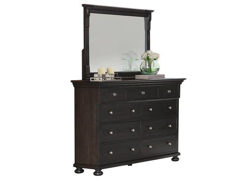 Hendrick Traditional Dresser & Mirror Set